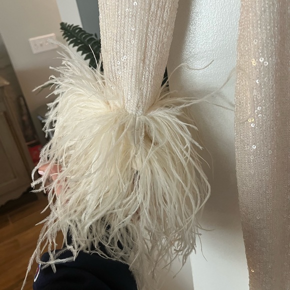 SELF-PORTRAIT CREAM SEQUIN FEATHER MIDI DRESS (US 2) - FOR BRIDES - Picture 8 of 10
